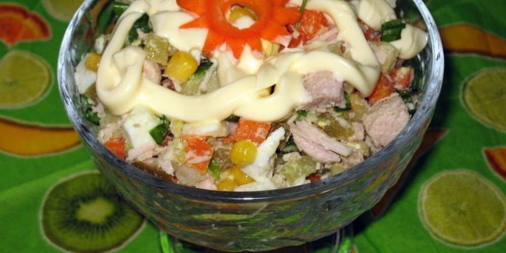 Как приготовить салат оливье с кукурузой