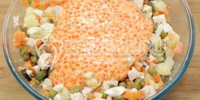 Рецепт салата оливье с курицей и икорной закуской