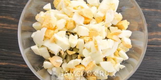 Рецепт заливного салата оливье со шпротами