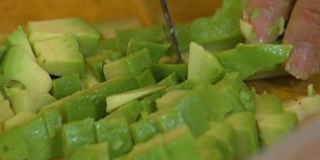 Рецепт салата из фасоли с креветками