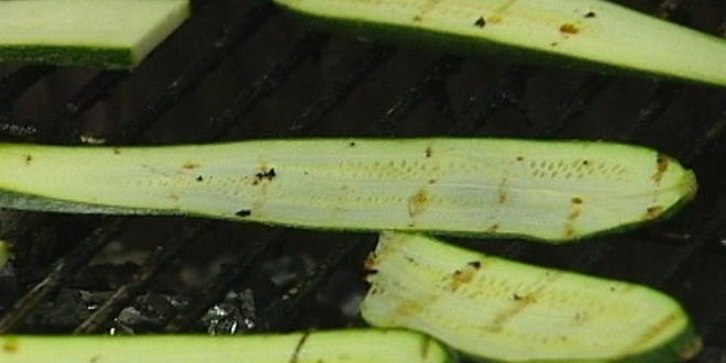 Рецепт салата из фасоли с креветками