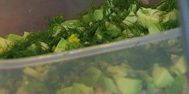 Рецепт салата из фасоли с креветками