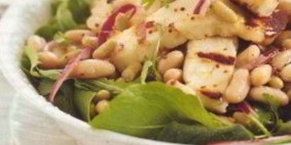 Как приготовить салат из халлуми с фасолью