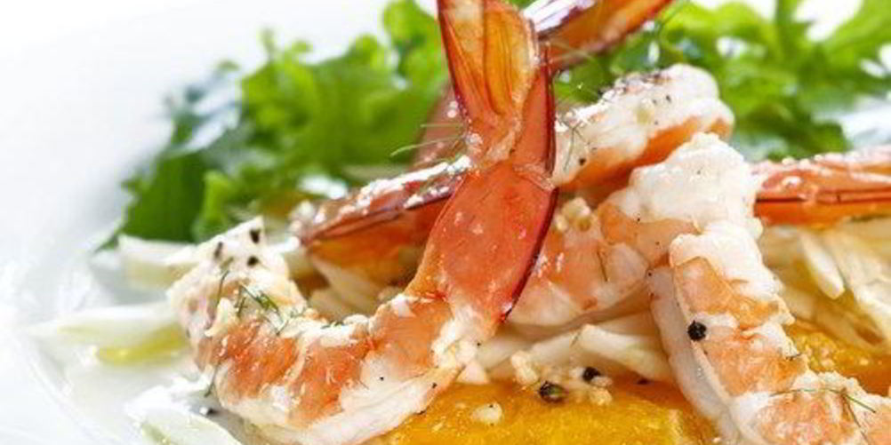 Как приготовить салат из креветок и мандаринов