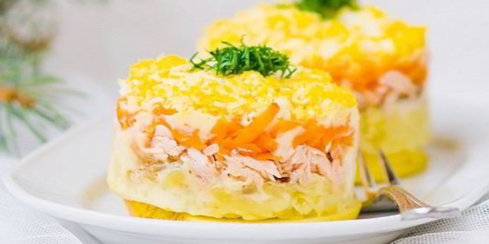 Как приготовить мимозу с яблоком и сыром