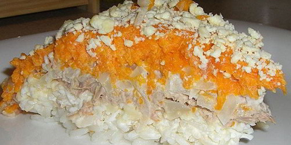 Как приготовить слоеный салат мимоза с рыбой и рисом