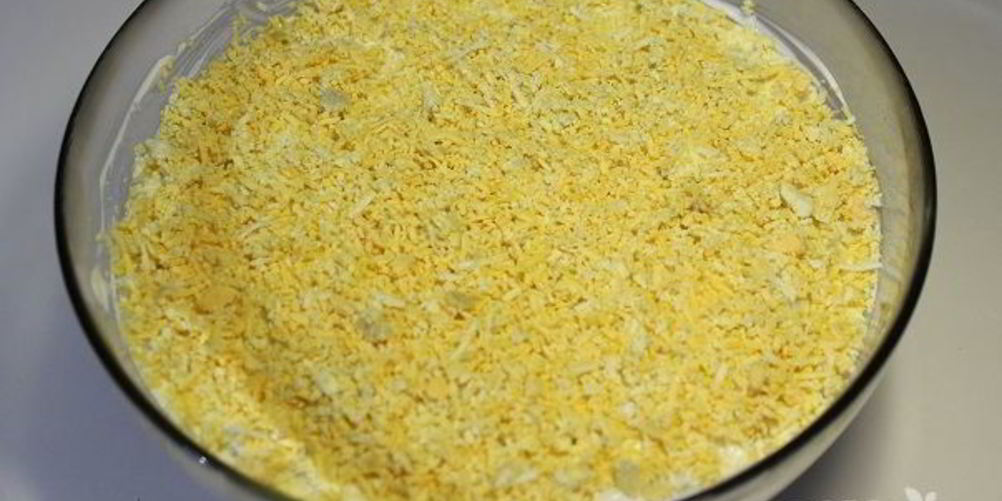 Как приготовить слоеный салат мимоза с тунцом