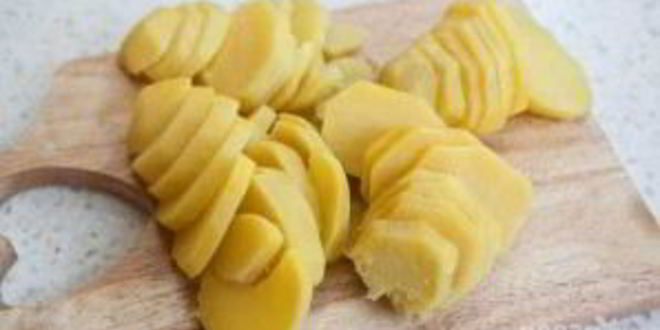 Рецепт картошки под шубой в духовке со свининой