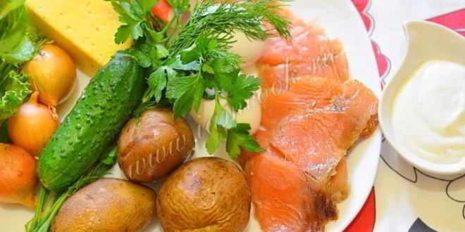 Рецепт салата с горбушей и крабовыми палочками