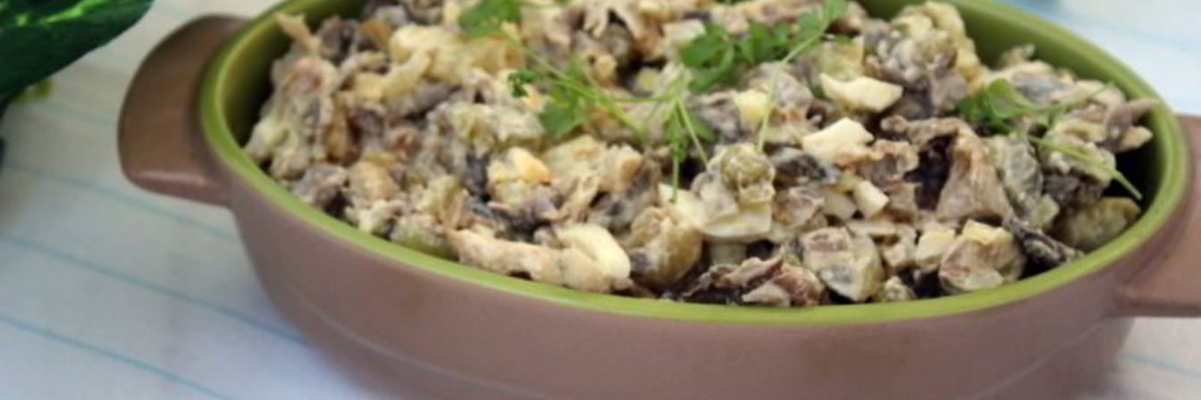 Рецепт Салата с говядиной и жареными вешенками