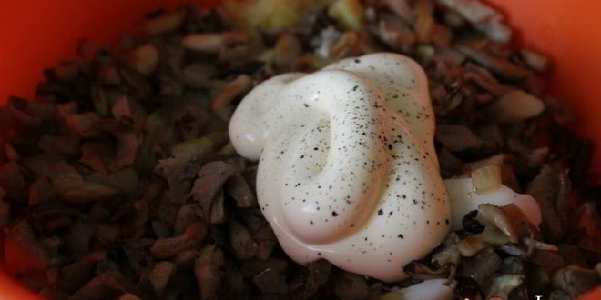 Рецепт салата с говядиной и жареными вешенками