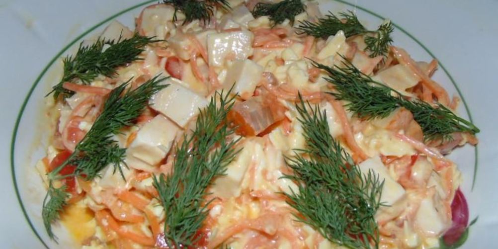 Как приготовить салат с копченой курицей и корейской морковью