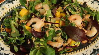 Рецепт Салата с креветками, манго и авокадо