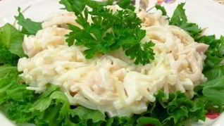 Рецепт Салата с отварными кальмарами