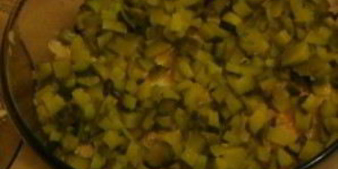 Рецепт салата с печенью и солеными огурцами