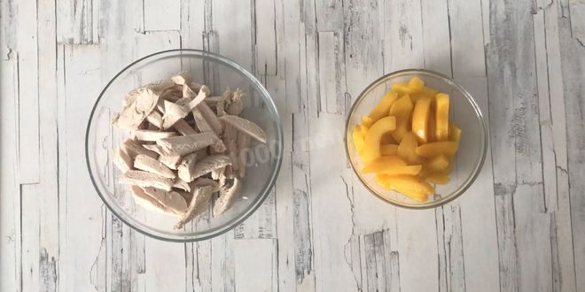 Рецепт салата с персиками