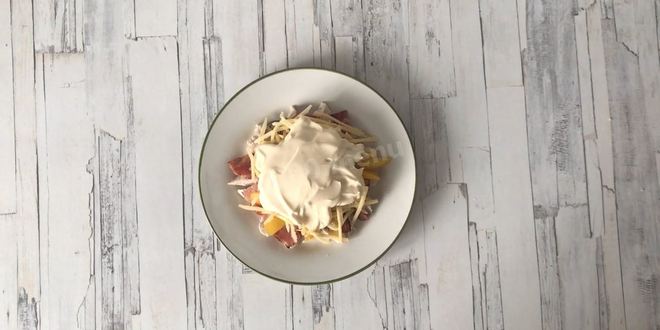 Рецепт салата с персиками