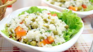 Рецепт Салата с рисом Лука