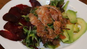 Рецепт Салата с семгой в сухом маринаде из цедры и укропа