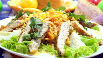 Рецепт Салата с жареной куриной грудкой Жасмин