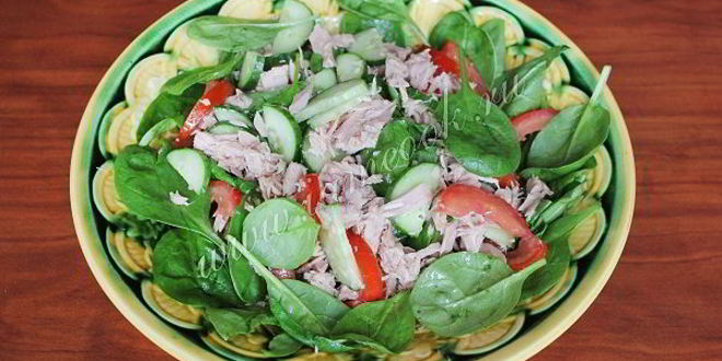 Рецепт салата со шпинатом и тунцом