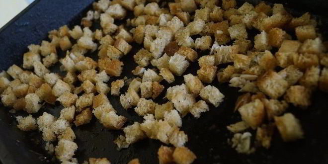 Рецепт классического салата цезарь с одноименным соусом