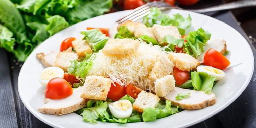 Как приготовить классический салат цезарь