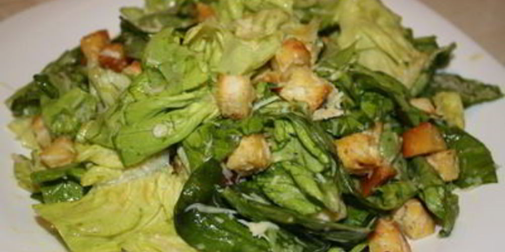 Как приготовить салат цезарь классический