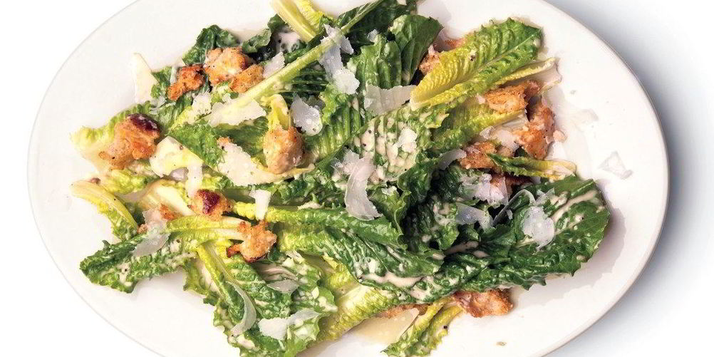 Как приготовить салат цезарь с анчоусами