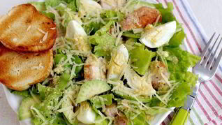 Рецепт Салата Цезарь с авокадо