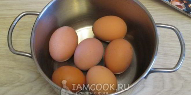 Рецепт салата цезарь с беконом