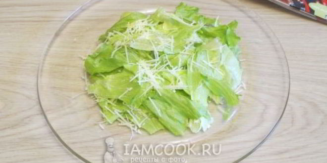 Рецепт салата цезарь с беконом
