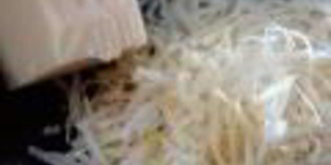 Рецепт салата цезарь с чесночными гренками и салатом ромэн