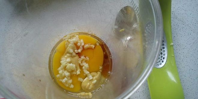 Рецепт салата цезарь с индейкой