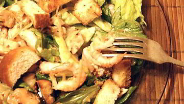 Рецепт Салата Цезарь с курицей, горчицей и креветками