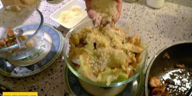 Рецепт салата цезарь с курицей и пармезаном