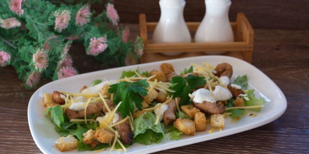 Как приготовить салат цезарь с курицей классический