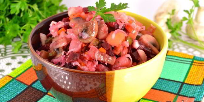 Рецепт винегрета с жареными шампиньонами и квашеной капустой