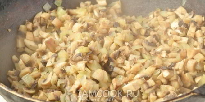 Рецепт грибного соуса со сметаной