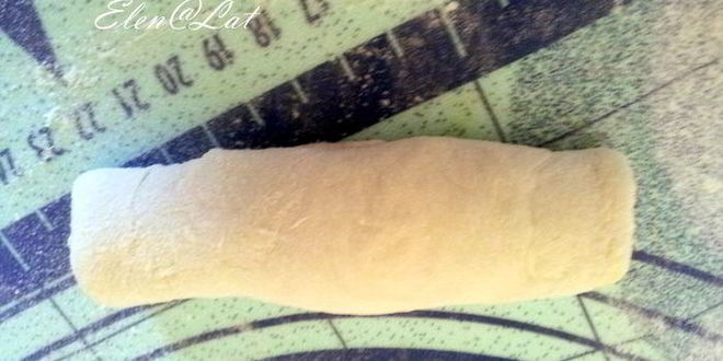 Рецепт булочек с соусом песто