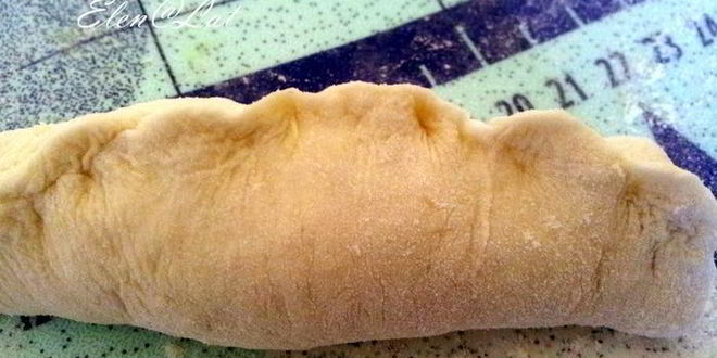 Рецепт булочек с соусом песто