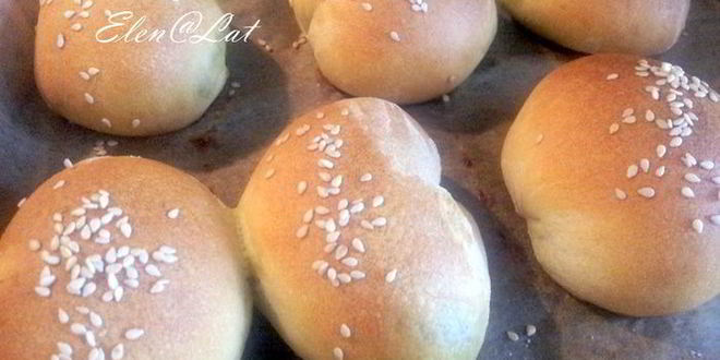 Рецепт булочек с соусом песто