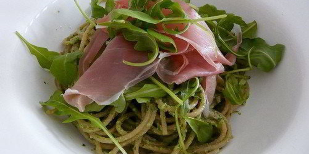 Как приготовить песто из дикого чеснока с лимоном