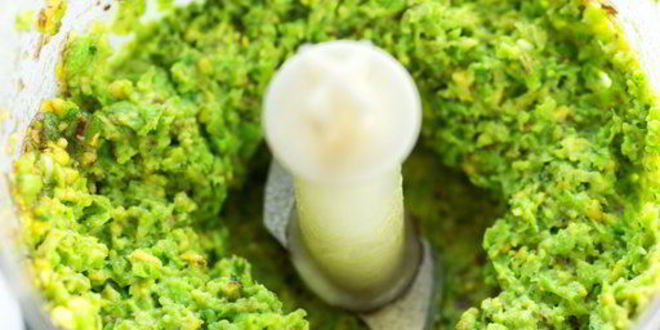 Рецепт песто из зеленого горошка с мятой и фисташками