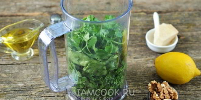 Рецепт соуса песто из первой зелени