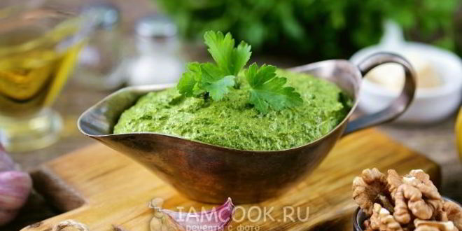 Рецепт соуса песто из первой зелени