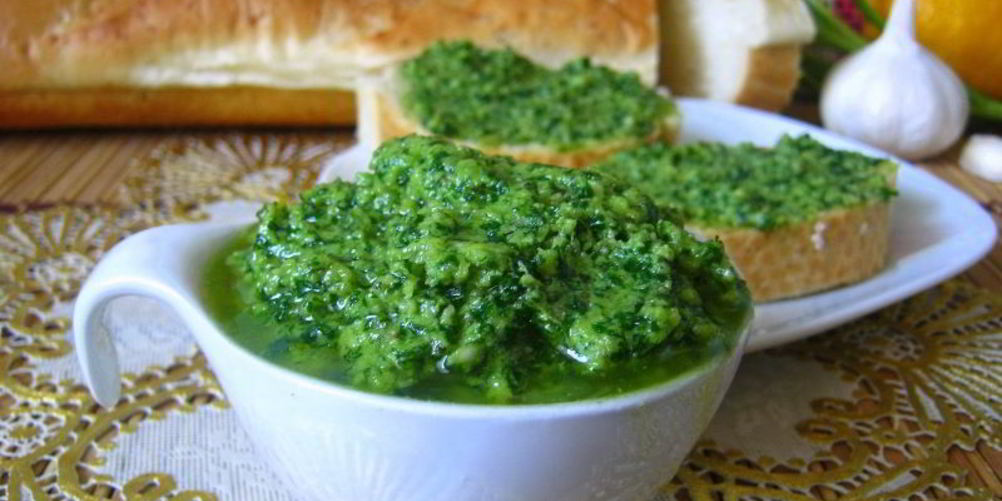 Как приготовить соус песто из петрушки