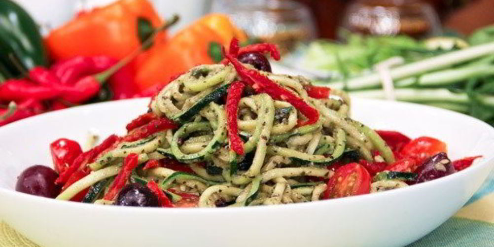 Как приготовить спагетти из цукини с соусом песто