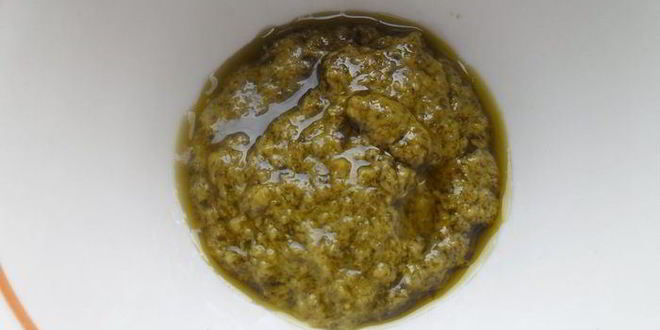 Рецепт спагетти с ветчиной, моцареллой под соусом песто