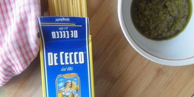 Рецепт спагетти с ветчиной, моцареллой под соусом песто